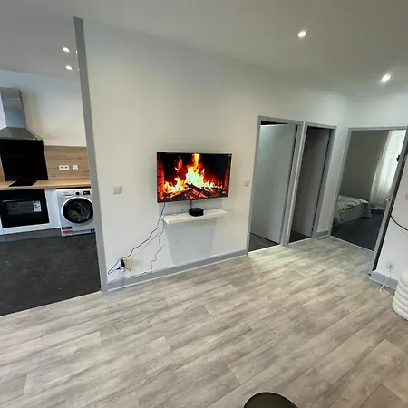 Cosy Spacieux Au Centre Bourg-en-Bresse